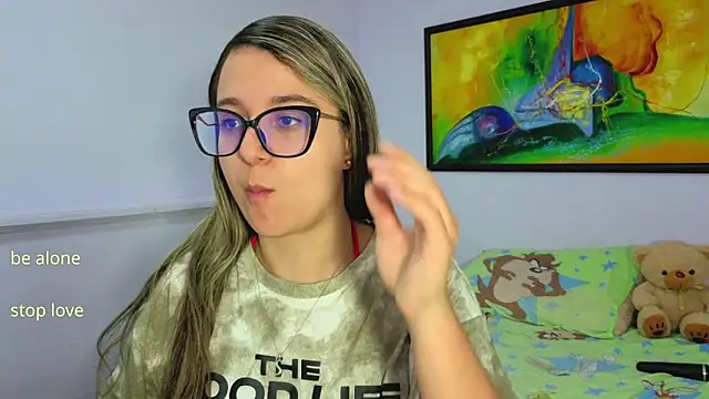 Snapshot of katiaa_lovv chatting on April 4, 2026, 12:13 pm katiaa lovv online show from April 4, 2026, 12:13 pm