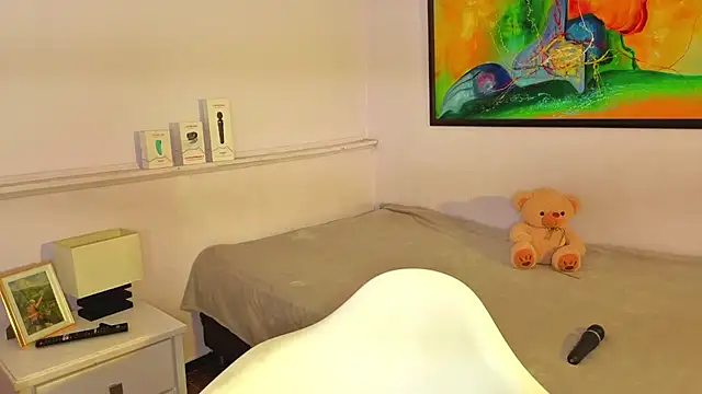 Snapshot of katiaa_lovv chatting on April 13, 2026, 12:10 pm katiaa lovv online show from April 13, 2026, 12:10 pm