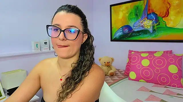 Snapshot of katiaa_lovv chatting on April 18, 2026, 7:51 pm katiaa lovv online show from April 18, 2026, 7:51 pm