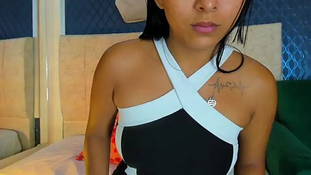 violett  rousee online show from October 16, 2025, 4:19 pm