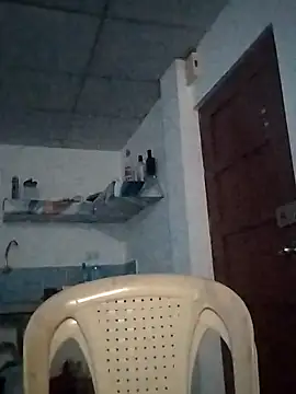 Snapshot of MEYBELLATINA chatting on February 7, 2026, 10:57 pm MEYBELLATINA online show from February 7, 2026, 10:57 pm