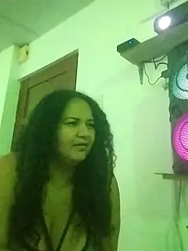 Snapshot of MEYBELLATINA chatting on June 13, 2026, 1:36 am MEYBELLATINA online show from June 13, 2026, 1:36 am