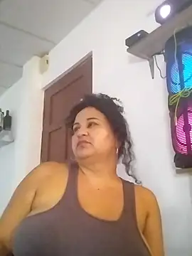 Snapshot of MEYBELLATINA chatting on July 16, 2026, 10:38 pm MEYBELLATINA online show from July 16, 2026, 10:38 pm