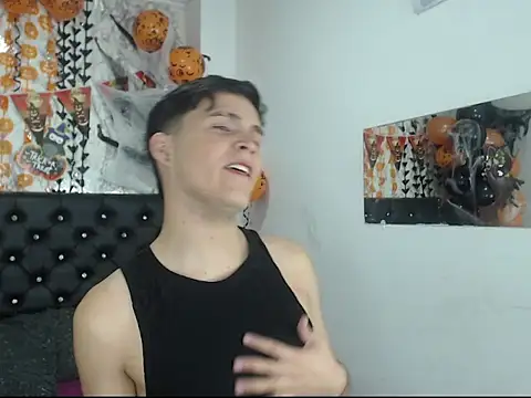 Aaron Foxxx online show from October 15, 2025, 9:59 pm