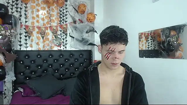 Aaron Foxxx online show from October 18, 2025, 10:21 pm