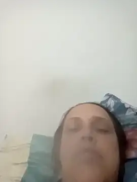 Crisribeiro online show from December 17, 2025, 2:45 pm