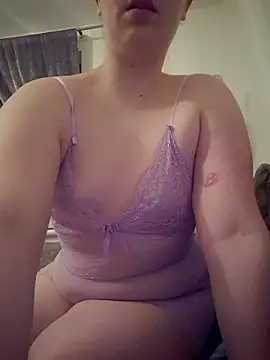 Snapshot of Brutal_brunettexx chatting on January 12, 2026, 3:45 am Brutal brunettexx online show from January 12, 2026, 3:45 am