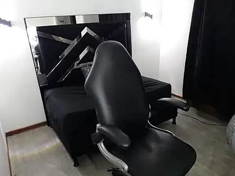 MarianaRojas  online show from March 2, 2026, 3:09 am