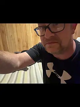 Snapshot of ibanezman4life chatting on March 1, 2026, 9:33 am ibanezman4life online show from March 1, 2026, 9:33 am