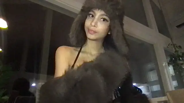 val69  online show from March 5, 2026, 9:22 pm