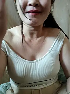 Snapshot of Paul-paul11 chatting on November 3, 2025, 4:36 am Paul-paul11 online show from November 3, 2025, 4:36 am