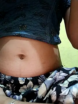 Snapshot of misskomal97 chatting on October 21, 2025, 4:41 pm misskomal97 online show from October 21, 2025, 4:41 pm