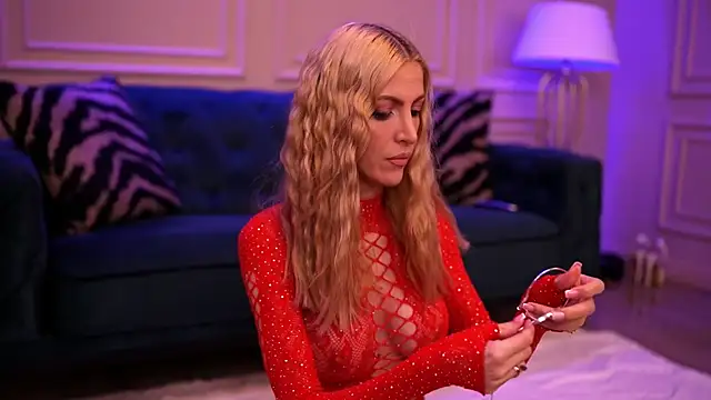 EllaBlake online show from April 22, 2026, 4:26 am