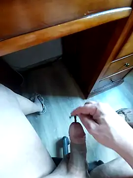 azery27000 online show from December 17, 2025, 1:39 pm