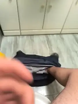 Snapshot of sebas_sexo_goloso chatting on October 5, 2025, 12:31 am sebas sexo goloso online show from October 5, 2025, 12:31 am