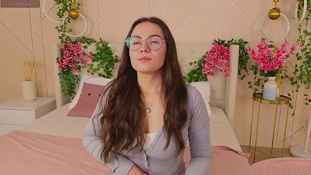 GabiBatista online show from September 28, 2025, 5:02 am