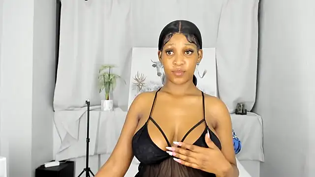 Snapshot of ConnieSmall24 chatting on October 6, 2025, 12:41 am ConnieSmall24 online show from October 6, 2025, 12:41 am