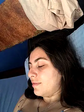 Snapshot of larj021bb chatting on November 5, 2025, 6:30 pm larj021bb online show from November 5, 2025, 6:30 pm