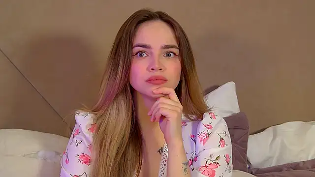 AnitaVenture online show from April 15, 2026, 4:19 am