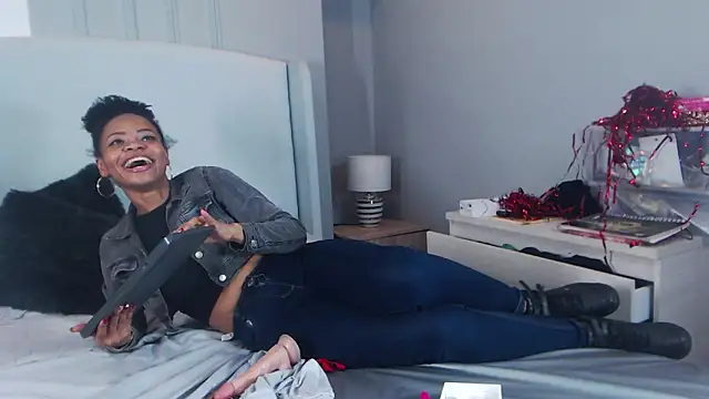 ChantalGarner online show from February 21, 2026, 1:17 am