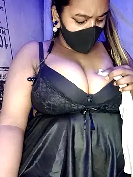 Snapshot of Hot_Girl_Dimple chatting on October 13, 2025, 5:40 am Hot Girl Dimple online show from October 13, 2025, 5:40 am