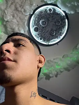 Snapshot of cristyan_arias chatting on September 25, 2025, 2:43 pm cristyan arias online show from September 25, 2025, 2:43 pm