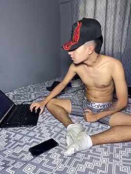 Snapshot of cristyan_arias chatting on September 28, 2025, 2:22 pm cristyan arias online show from September 28, 2025, 2:22 pm