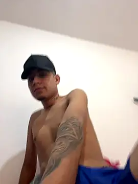 Snapshot of cristyan_arias chatting on October 7, 2025, 3:09 pm cristyan arias online show from October 7, 2025, 3:09 pm