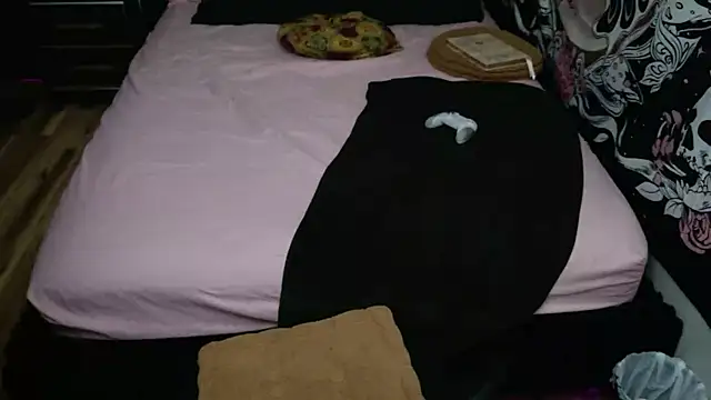 Snapshot of NeliaHexxen chatting on February 16, 2026, 6:53 am NeliaHexxen online show from February 16, 2026, 6:53 am