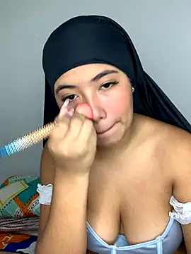 Samara  Amir online show from October 22, 2025, 1:22 pm