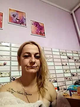 Snapshot of KelsiDylan chatting on February 15, 2026, 7:43 pm KelsiDylan online show from February 15, 2026, 7:43 pm