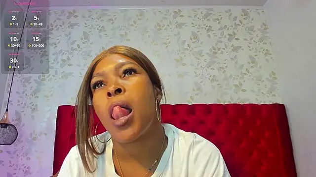 Snapshot of Layla_lell chatting on February 10, 2026, 12:42 pm Layla lell online show from February 10, 2026, 12:42 pm