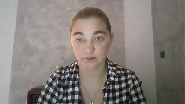 Snapshot of GoldenAngelMilf chatting on October 24, 2025, 7:16 am GoldenAngelMilf online show from October 24, 2025, 7:16 am