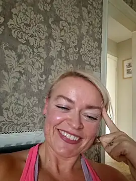 Snapshot of demidelightfulxx chatting on September 29, 2025, 1:16 pm demidelightfulxx online show from September 29, 2025, 1:16 pm