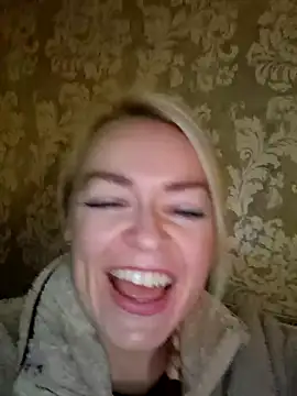 Snapshot of demidelightfulxx chatting on October 12, 2025, 7:18 am demidelightfulxx online show from October 12, 2025, 7:18 am