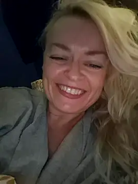 Snapshot of demidelightfulxx chatting on October 18, 2025, 9:48 pm demidelightfulxx online show from October 18, 2025, 9:48 pm