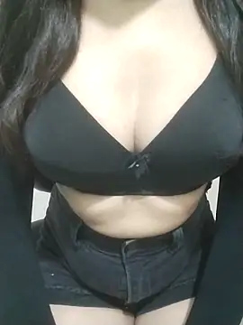 Snapshot of Rosie_Star chatting on October 14, 2025, 2:18 pm Rosie Star online show from October 14, 2025, 2:18 pm