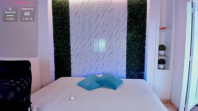 Caroline Millerr online show from March 7, 2026, 11:40 am