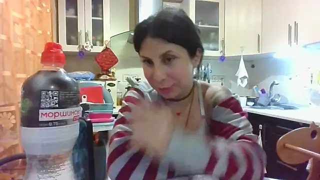 QueenMomyS online show from October 16, 2025, 8:10 pm