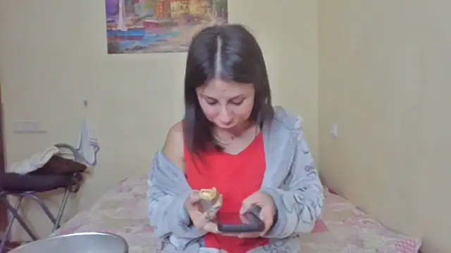 QueenMomyS online show from February 9, 2026, 8:02 pm