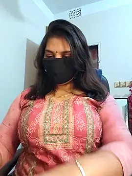 Queen Homaira online show from December 15, 2025, 6:39 am