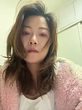 zhouchunhua online show from October 27, 2025, 4:00 pm