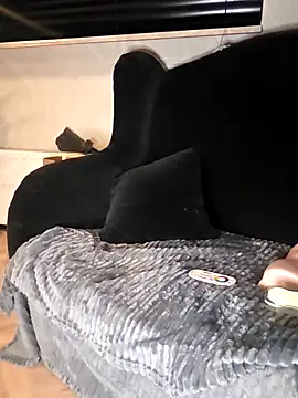 WhimsicalBirdette online show from April 15, 2026, 9:48 pm