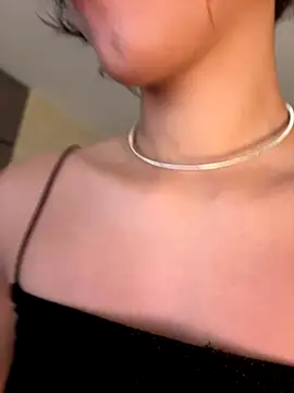 Snapshot of Capricho_01 chatting on October 25, 2025, 12:34 pm Capricho 01 online show from October 25, 2025, 12:34 pm