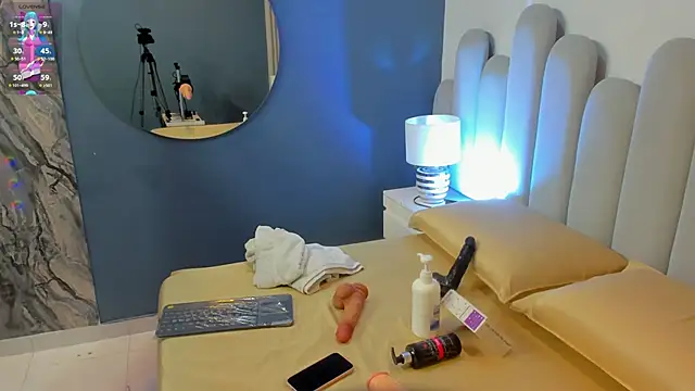 loly honey online show from October 29, 2025, 11:45 am