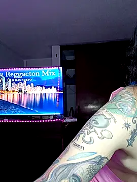 Snapshot of pinklajokr chatting on November 8, 2025, 12:22 am pinklajokr online show from November 8, 2025, 12:22 am