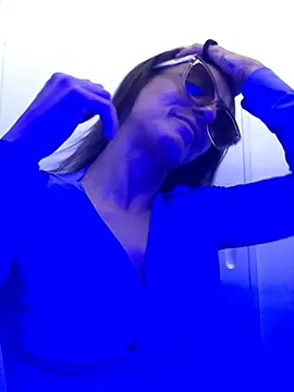 alexerockstar94 online show from April 21, 2026, 4:45 pm