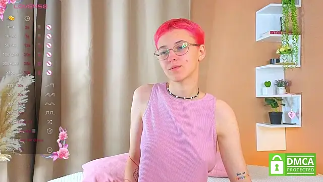 Snapshot of Sharlikiss chatting on September 28, 2025, 3:17 pm Sharlikiss online show from September 28, 2025, 3:17 pm