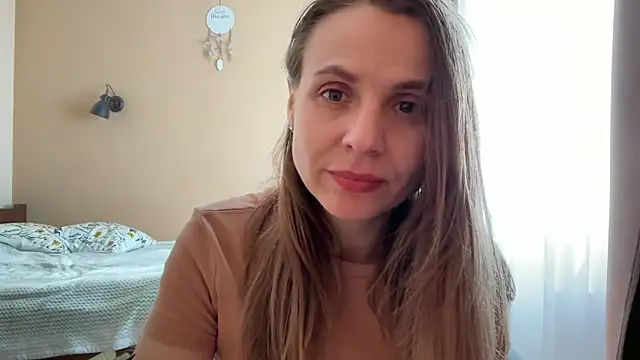 AnnieLove7722 online show from May 4, 2026, 10:55 am