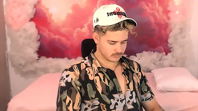 Snapshot of AlexPiersss chatting on October 6, 2025, 7:11 pm AlexPiersss online show from October 6, 2025, 7:11 pm